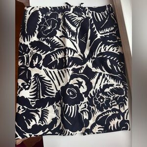 Marc Jacobs Women's Navy and White Floral Skirt